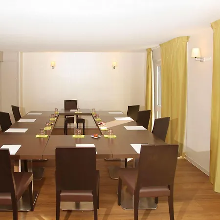 Design Langres Resto Novo 2* Saints-Geosmes